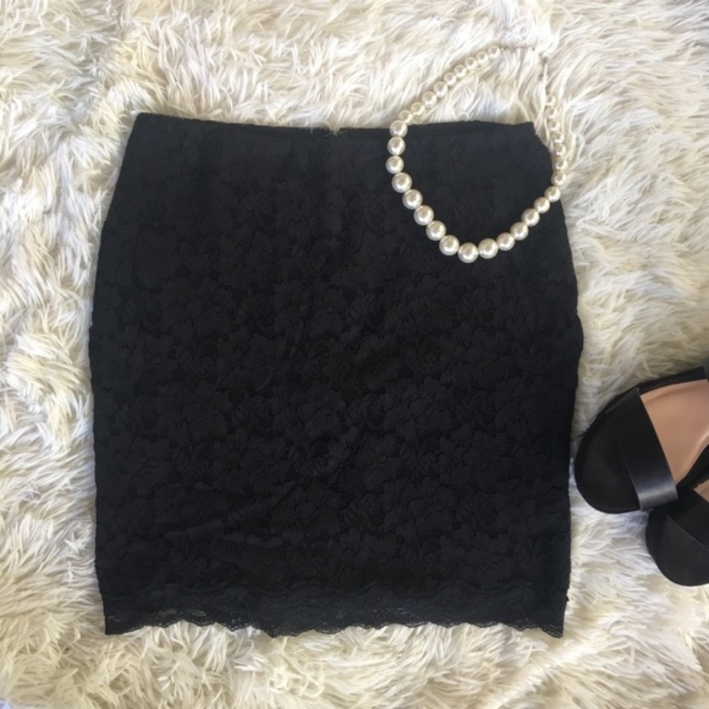 Classic Black Express Lace Midi Pencil Skirt